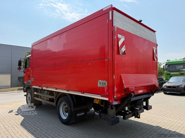 Dzērienu kravas automašīna MAN TGM 13.290 4x4 Getränke/Seitenlader+LBW/Navi