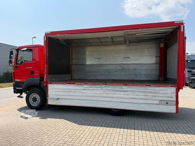 Dzērienu kravas automašīna MAN TGM 13.290 4x4 Getränke/Seitenlader+LBW/Navi
