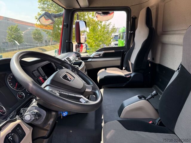 Dzērienu kravas automašīna MAN TGM 13.290 4x4 Getränke/Seitenlader+LBW/Navi