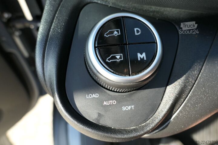 Kombi z visokim stropom IVECO Daily 35-210 Maxi Vollausstattung Full Options