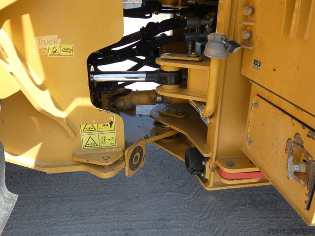 Riteņu iekrāvējs Caterpillar 950 GC