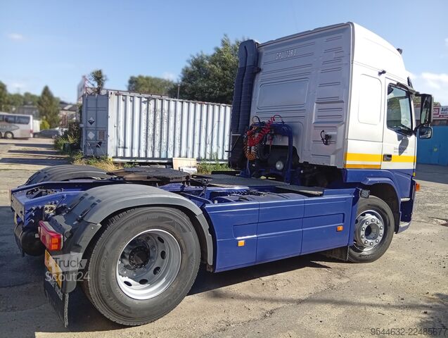 Standarta vilcējs Volvo FM 12