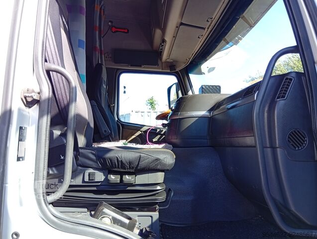 Standarta vilcējs Volvo FM 12