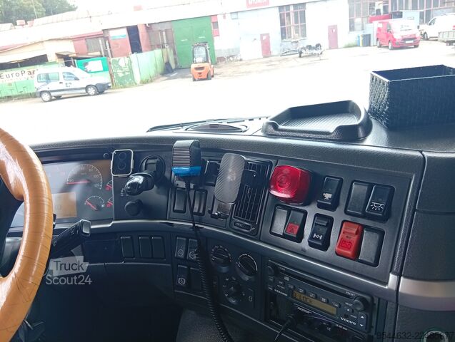 Standarta vilcējs Volvo FM 12