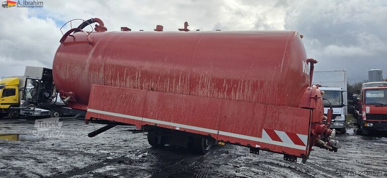 Úžitkové vozidlo  19500 L mit Pumpe Mercedes Hilfsrahmen