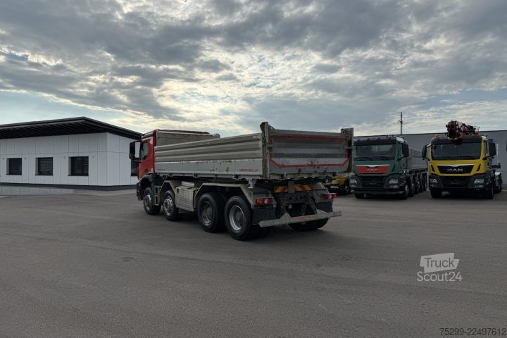 شاحنة قلابة ثلاثية الجوانب Mercedes-Benz Arocs 3243 8x4 Schwarzmüller / Swiss-Vehicle