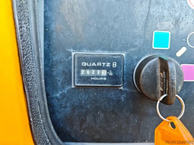 Teleskopická plošina JLG 660 SJ