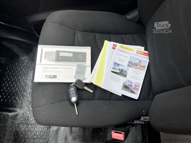 Loading platform Iveco Daily 35C15 2.3 375 Trekhaak 3500kg Laadklep 50...