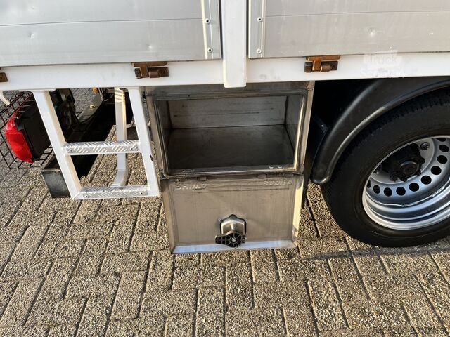 Вантажівка-платформа з краном Mercedes-Benz Sprinter 513 CDI 366 Hiab Laadkraan 018T Trekha...