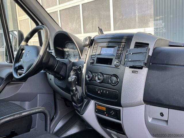 Вантажівка-платформа з краном Mercedes-Benz Sprinter 513 CDI 366 Hiab Laadkraan 018T Trekha...