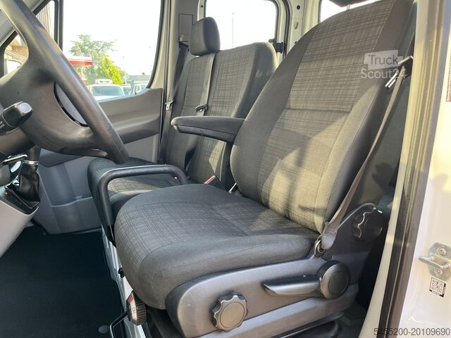 Вантажівка-платформа з краном Mercedes-Benz Sprinter 513 CDI 366 Hiab Laadkraan 018T Trekha...