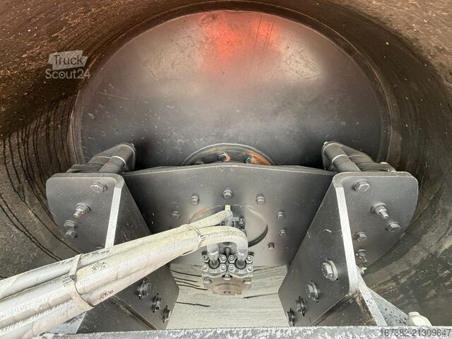 En valjček JCB VM200D