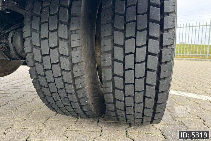 Mala Volvo FL250 Day Cab, Euro 6, Closed box / Euro 6 / Ta...