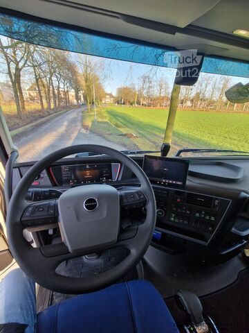 Transporte de cavalos Volvo FH Middle East Specs Volvo FH 420 9 paarden, mi...