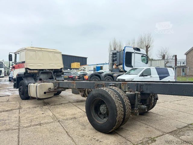 Vrachtwagenchassis DAF 2300 4X2 Chassis Spring/Air Manual Gearbox