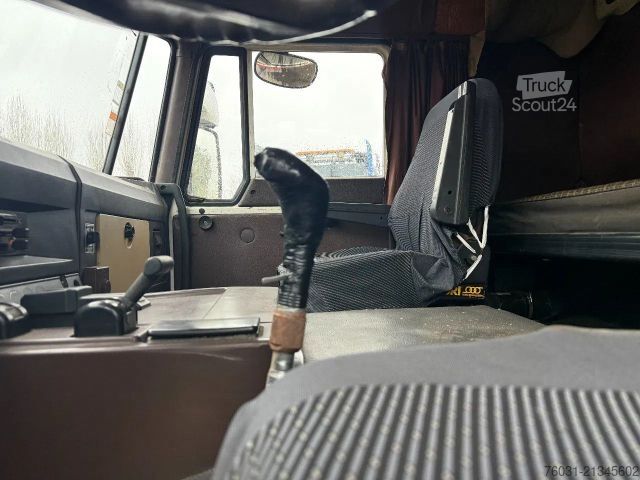 Vrachtwagenchassis DAF 2300 4X2 Chassis Spring/Air Manual Gearbox