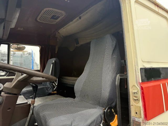 Vrachtwagenchassis DAF 2300 4X2 Chassis Spring/Air Manual Gearbox