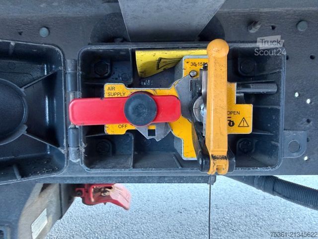 Открытый полуприцеп с тентом SCHMITZ CARGOBULL SCS 24/L -13.62 Mega Pritsche und Schiebeplane