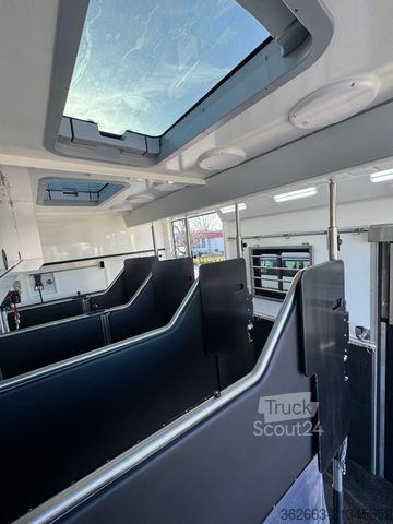 Nákladní vůz pro přepravu dobytka SCANIA S500 STX 5 Pferde m. Doppel PopOut & Mega PushUp