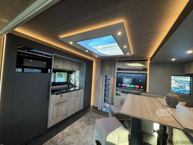 Nákladní vůz pro přepravu dobytka SCANIA S500 STX 5 Pferde m. Doppel PopOut & Mega PushUp