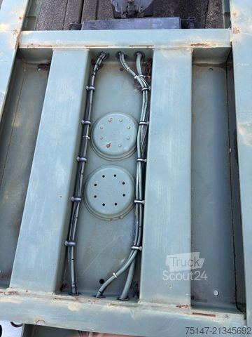 Напівпричіп з кузовом, що змінюється KÖGEL 3-Achs Container-Chassis 40 ex BW Bundeswehr