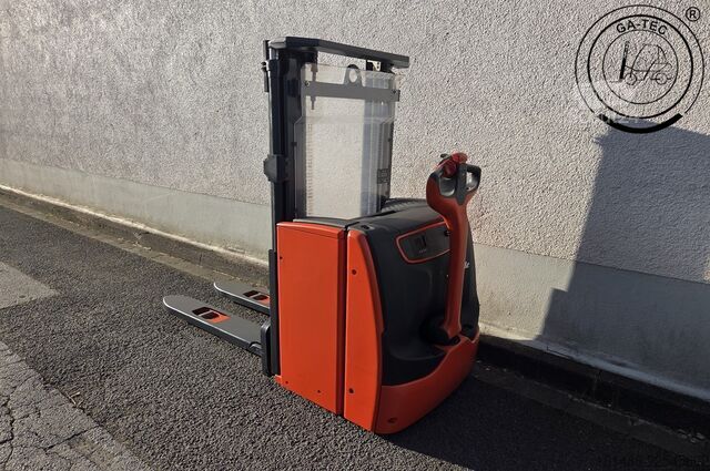 Käsikäyttöinen pinoaja Linde L14