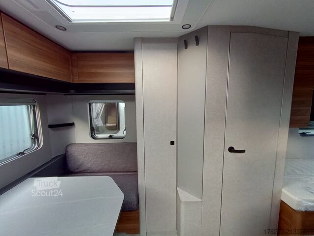 Potovalna prikolica Eriba NovaLine 470