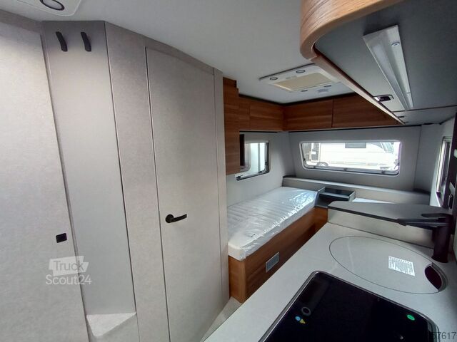 Potovalna prikolica Eriba NovaLine 470