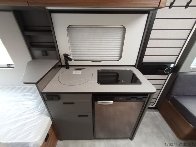 Potovalna prikolica Eriba NovaLine 470