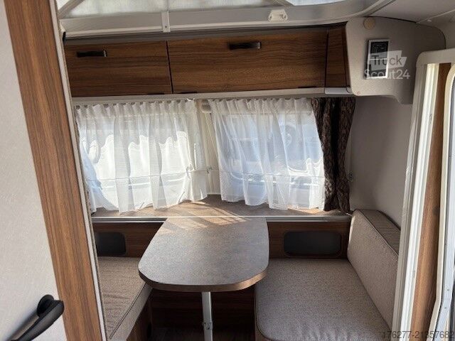 Potovalna prikolica Eriba Touring 430