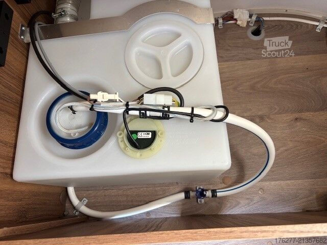 Potovalna prikolica Eriba Touring 430