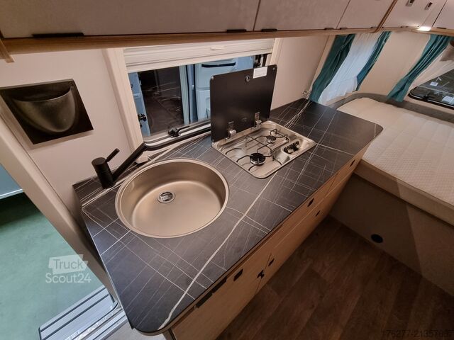 Potovalna prikolica Eriba Touring 630 Harbour Blue