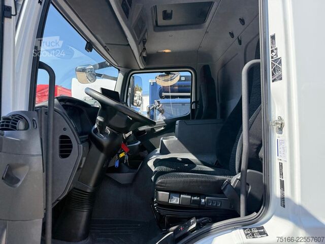 Vrachtwagen met bakwagen MERCEDES-BENZ ATEGO 1324 L Koffer 6,50 m LBW BÄR 1,5 T*LASI