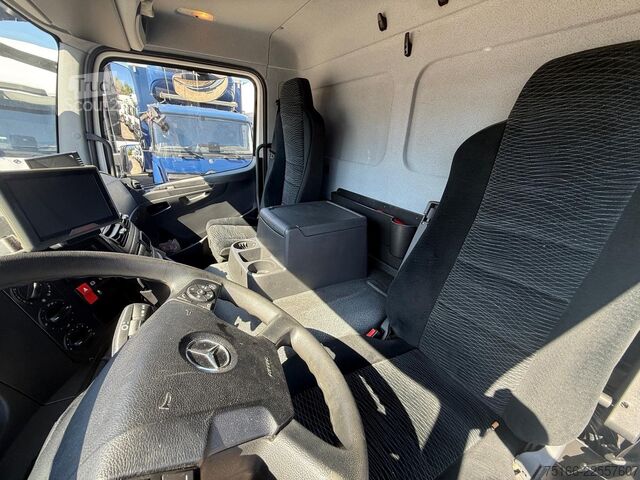 Vrachtwagen met bakwagen MERCEDES-BENZ ATEGO 1324 L Koffer 6,50 m LBW BÄR 1,5 T*LASI