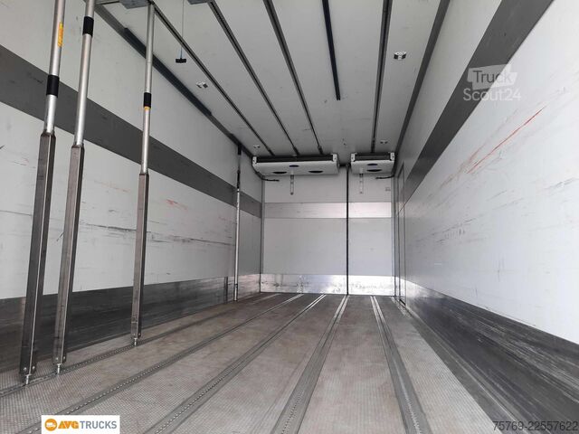 Ledusskapja kravas automašīna RENAULT D 18 WIDE Tiefkühl Carrier 1250 Mt° LBW 2t AHK