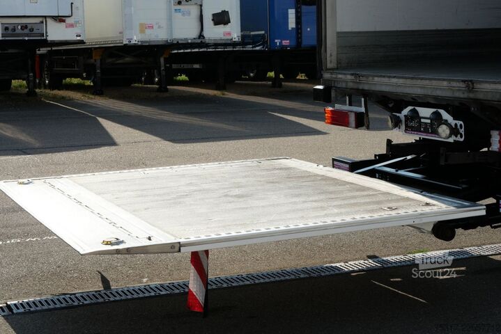 Koeloplegger SCHMITZ CARGOBULL SKO 18 /LZG CITY TRIDEC LENKA. /LBW 3to / 1550