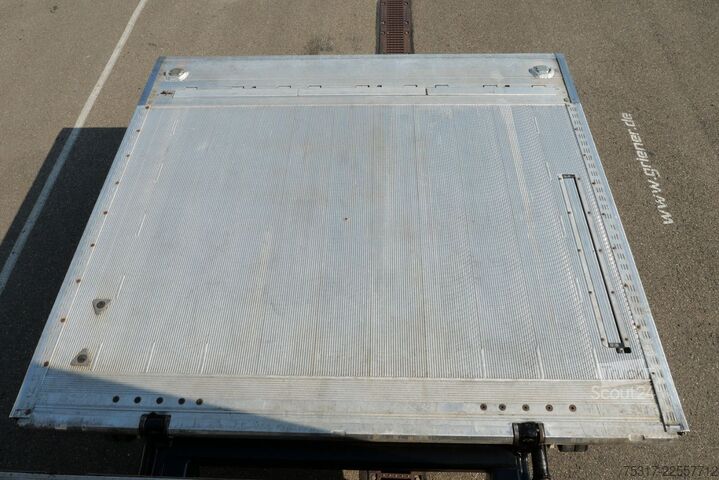 Koeloplegger SCHMITZ CARGOBULL SKO 18 /LZG CITY TRIDEC LENKA. /LBW 3to / 1550
