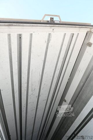 Koeloplegger SCHMITZ CARGOBULL SKO 18 /LZG CITY TRIDEC LENKA. /LBW 3to / 1550