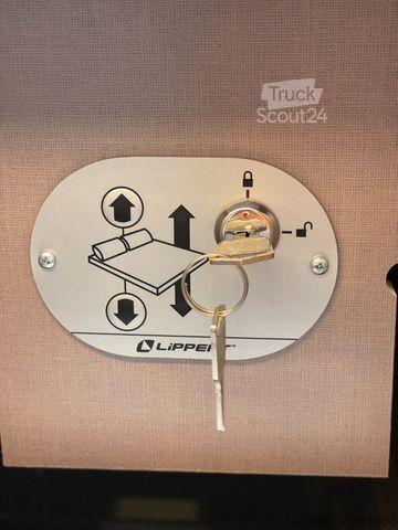 Camping-car semi-intégré BÜRSTNER Lyseo TD 684 *ROLLSTUHLGERECHT mit Lift