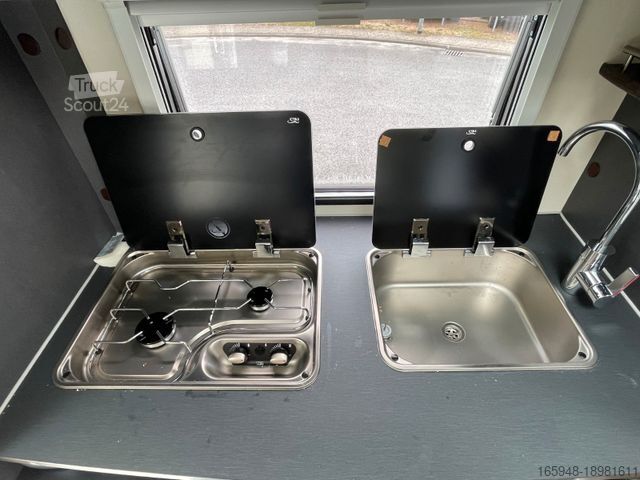 Teilintegriertes Wohnmobil ACROSS Aero 681 Rollstuhlgeeignet mit Lift