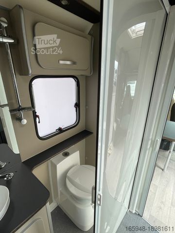 Teilintegriertes Wohnmobil ACROSS Aero 681 Rollstuhlgeeignet mit Lift