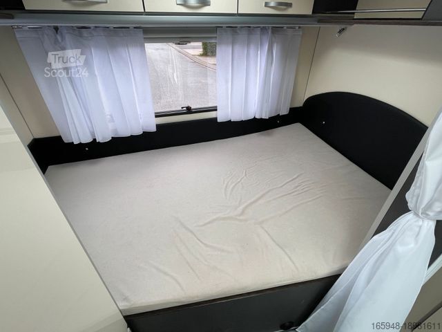 Teilintegriertes Wohnmobil ACROSS Aero 681 Rollstuhlgeeignet mit Lift