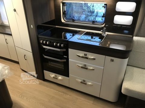 Wohnwagen Hobby Prestige 560 WFU Mod.2026 2000kg Backofen