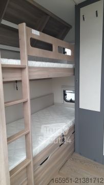 Caravana Hobby Excellent Edition 490 KMF Mod.251800kgTVHalter