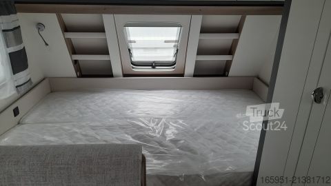 Caravana Hobby Excellent Edition 490 KMF Mod.251800kgTVHalter