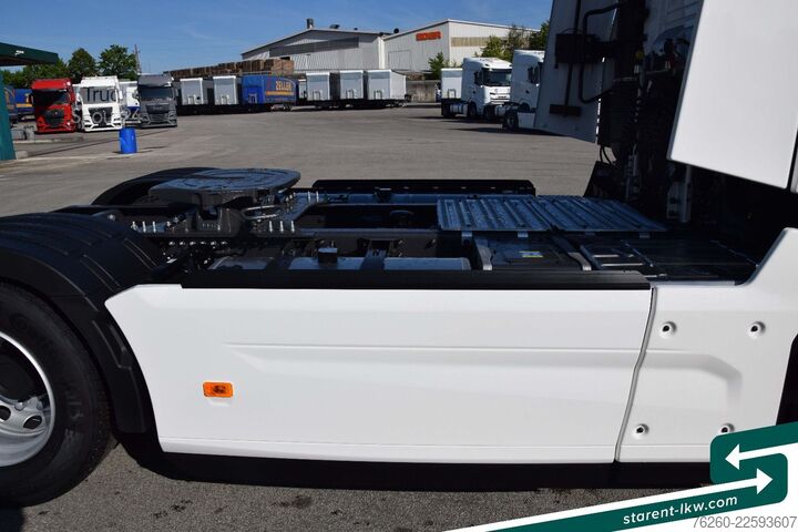 Standardní tahač RENAULT T520 Vollluftfederung Retader Standklima ACC