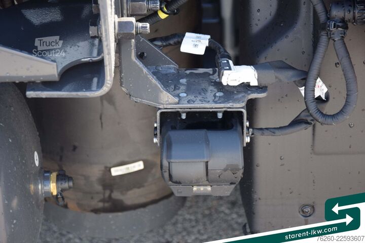 Standardní tahač RENAULT T520 Vollluftfederung Retader Standklima ACC