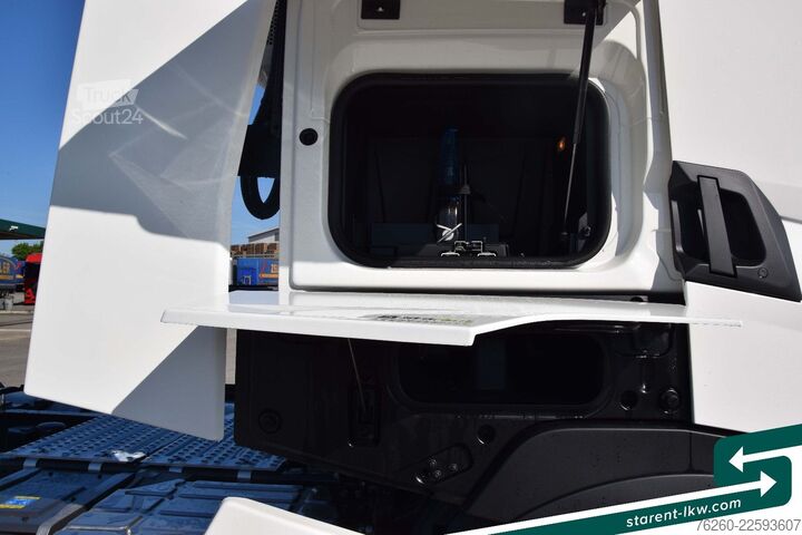 Standardní tahač RENAULT T520 Vollluftfederung Retader Standklima ACC