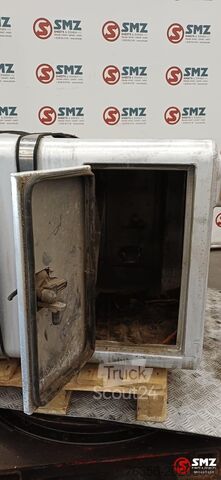 Rezervor hidraulic Renault Occ hydraulische tank 250L + materiaalkast Renault