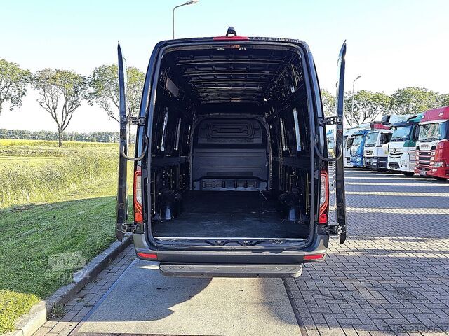 Carrinha de tejadilho alto MERCEDES-BENZ SPRINTER 317 L3H2 LED Mbux10!